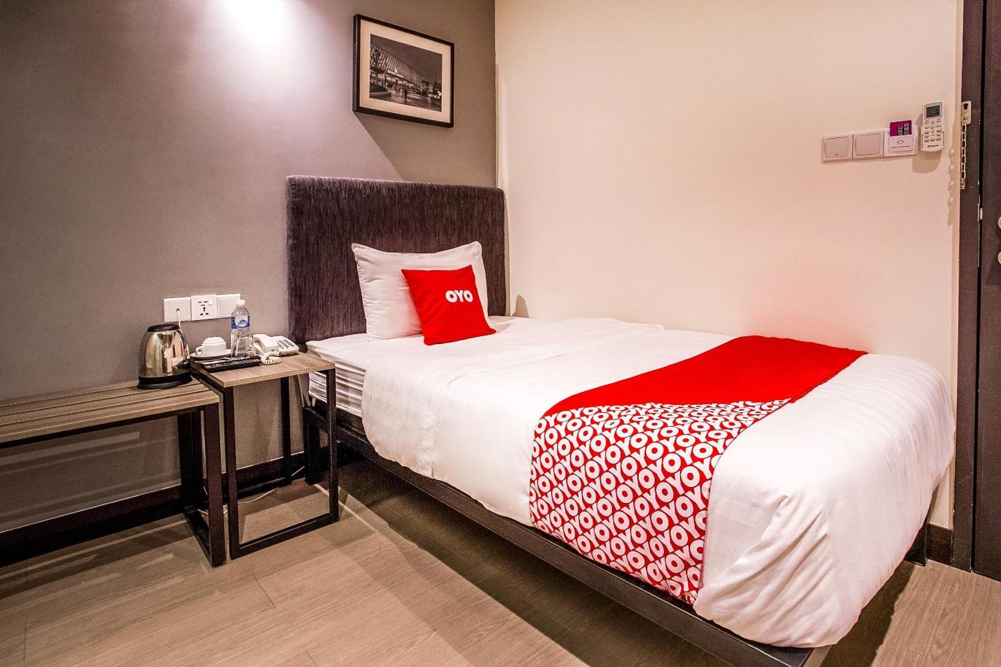 Oyo 89576 Mokka Hotel Куала-Лумпур Экстерьер фото